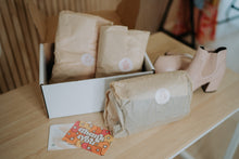 Load image into Gallery viewer, Wardrobe Box