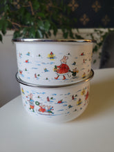 Load image into Gallery viewer, Holiday Mouse Family Bowls (set of 2)