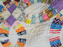 Load image into Gallery viewer, Multicolor Queen Wedding Ring Quilt