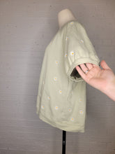Load image into Gallery viewer, L/XL - Madewell Sage Daisy Top