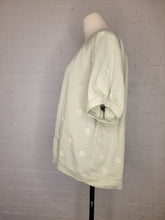 Load image into Gallery viewer, L/XL - Madewell Sage Daisy Top