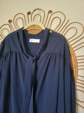 Load image into Gallery viewer, XXXL - Time and Tru Blouse