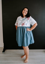 Load image into Gallery viewer, XXL/2X - Teal Floral Florence