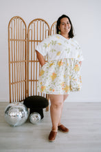 Load image into Gallery viewer, 3X Short - Yellow Floral Florence