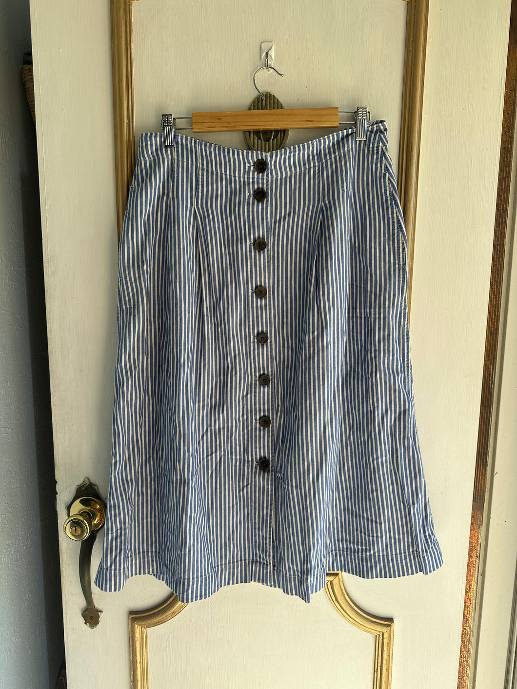 12/Large striped midi skirt