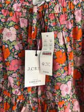 Load image into Gallery viewer, Extra Large - floral tiered mini skirt

