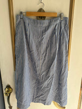 Load image into Gallery viewer, 12/Large striped midi skirt
