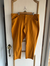 Load image into Gallery viewer, XXL/20 - Mustard cropped work pants
