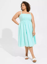 Load image into Gallery viewer, 4X - Mint Lace Detail Dress
