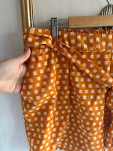 Load image into Gallery viewer, XXL - Tie shorts
