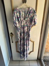 Load image into Gallery viewer, Large - Puff Sleeve Midi
