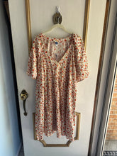 Load image into Gallery viewer, XL Tall - NWT Tiered Mini
