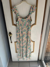 Load image into Gallery viewer, Small/6 - Microfloral Ruffle Sleeve Dress
