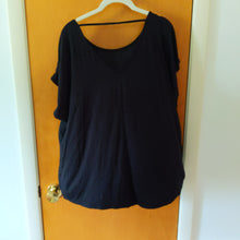 Load image into Gallery viewer, XL - APT 9 black embroidered tee
