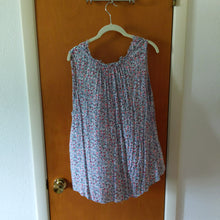 Load image into Gallery viewer, XXL - Gap micro floral top
