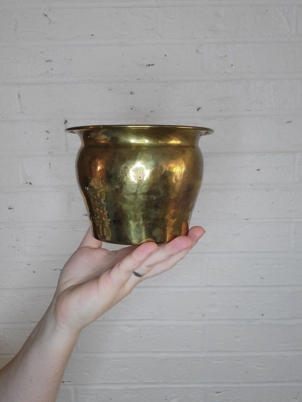 vintage brass pot/planter