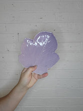 Load image into Gallery viewer, Set of 2 lavender leaf plates
