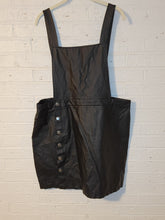 Load image into Gallery viewer, XXL - Faux Leather Jumper
