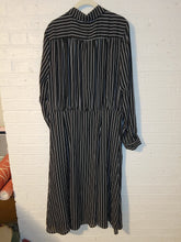 Load image into Gallery viewer, XL - Collared Dress
