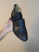 Load image into Gallery viewer, Size 9 - Qupid strappy booties
