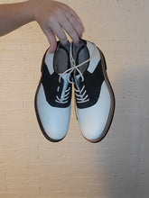 Load image into Gallery viewer, Size 9 - GH. Bass Saddle Shoes
