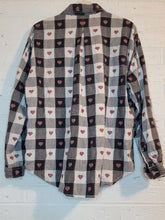 Load image into Gallery viewer, S - Heart button down
