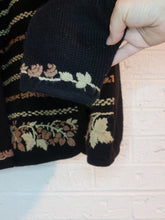Load image into Gallery viewer, L - leafy sweater
