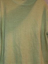 Load image into Gallery viewer, L - pale yellow sweater top

