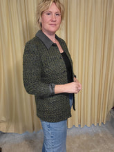 Load image into Gallery viewer, M - Green Blazer with Contrasting Collar

