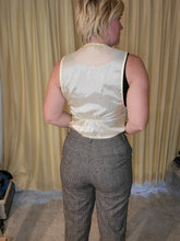 Load image into Gallery viewer, M/L - Tapestry Vest in Ivory
