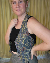 Load image into Gallery viewer, S/M- Tapestry Vest in blue
