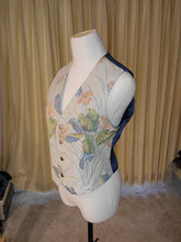 Load image into Gallery viewer, S/M Floral Vest
