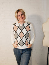 Load image into Gallery viewer, up to M - Alfred Dunner argyle collared sweater
