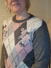 Load image into Gallery viewer, up to M - Alfred Dunner argyle floral sweater

