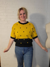 Load image into Gallery viewer, Up to XL - yellow dot short sleeve sweater
