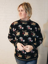 Load image into Gallery viewer, up to M - Black floral sweater
