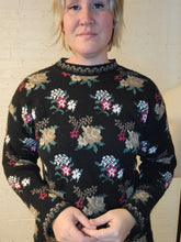 Load image into Gallery viewer, up to M - Black floral sweater
