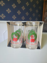 Load image into Gallery viewer, NIB Wreath Glasses (set of 4)
