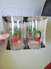 Load image into Gallery viewer, NIB Wreath Glasses (set of 4)
