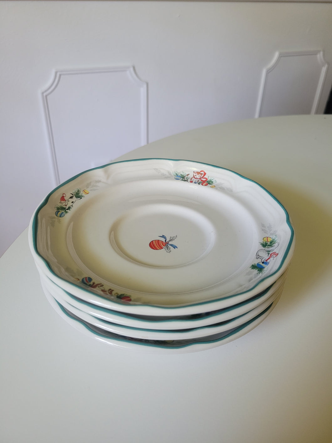 Animal and Ornaments Saucers (set of 4)