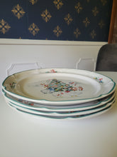 Load image into Gallery viewer, Animal and Ornaments Dinner Plates (set of 4)
