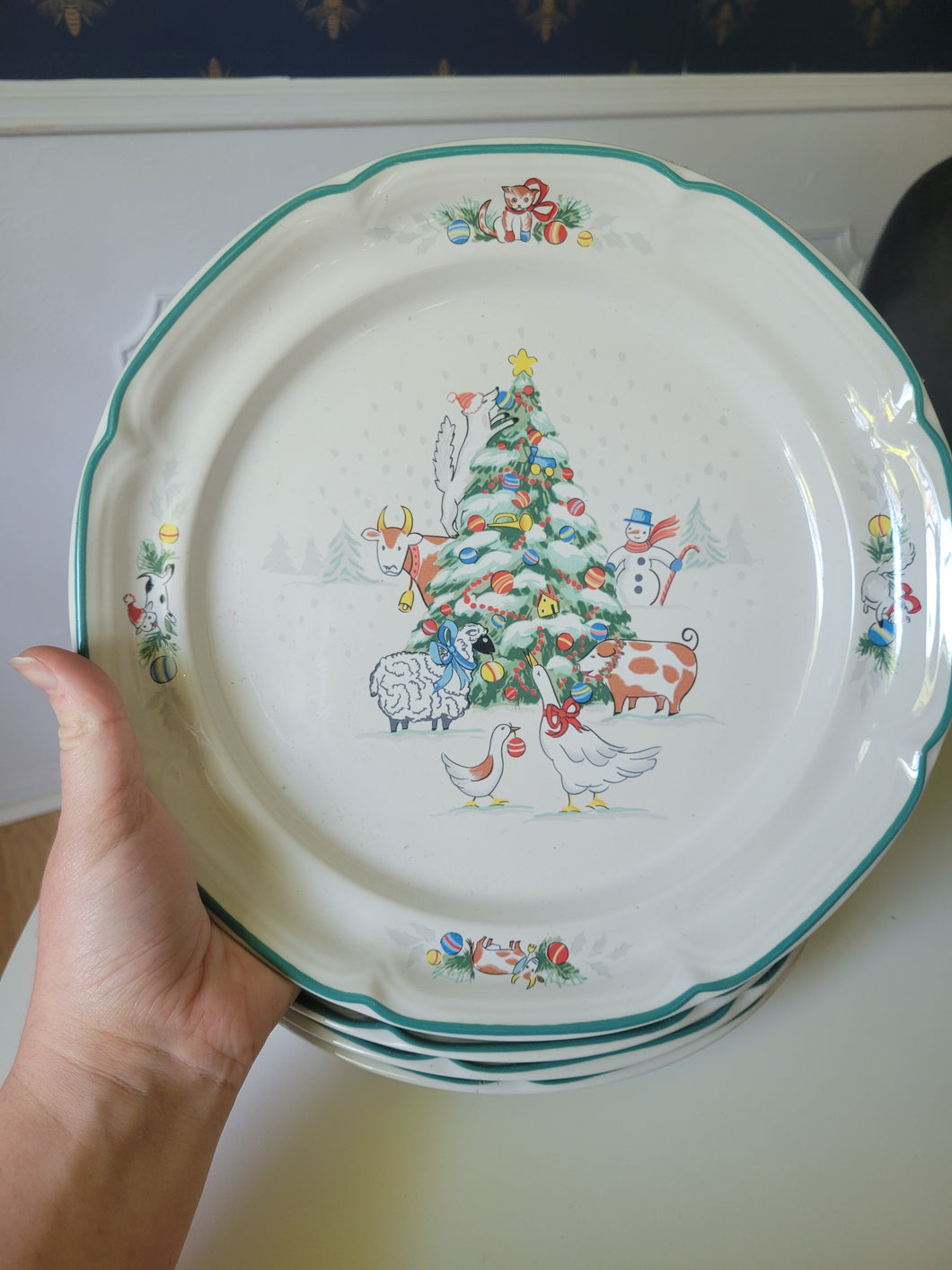 Animal and Ornaments Dinner Plates (set of 4)