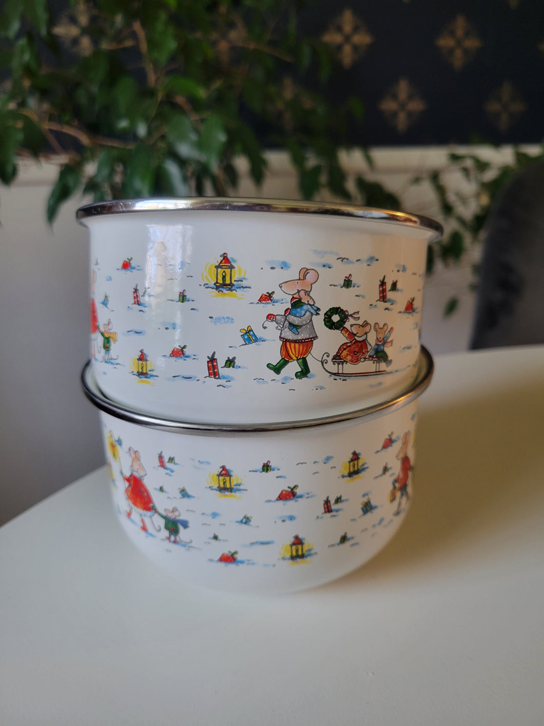 Holiday Mouse Family Bowls (set of 2)