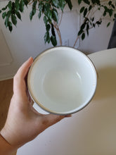 Load image into Gallery viewer, Holiday Mouse Family Bowls (set of 2)
