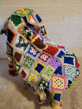 Load image into Gallery viewer, Boho Granny Square Throw
