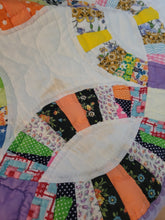 Load image into Gallery viewer, Multicolor Queen Wedding Ring Quilt
