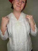 Load image into Gallery viewer, M/L - vintage lace collared blouse
