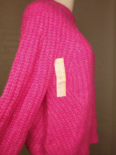 Load image into Gallery viewer, XS/S - A New Day sweater NWT
