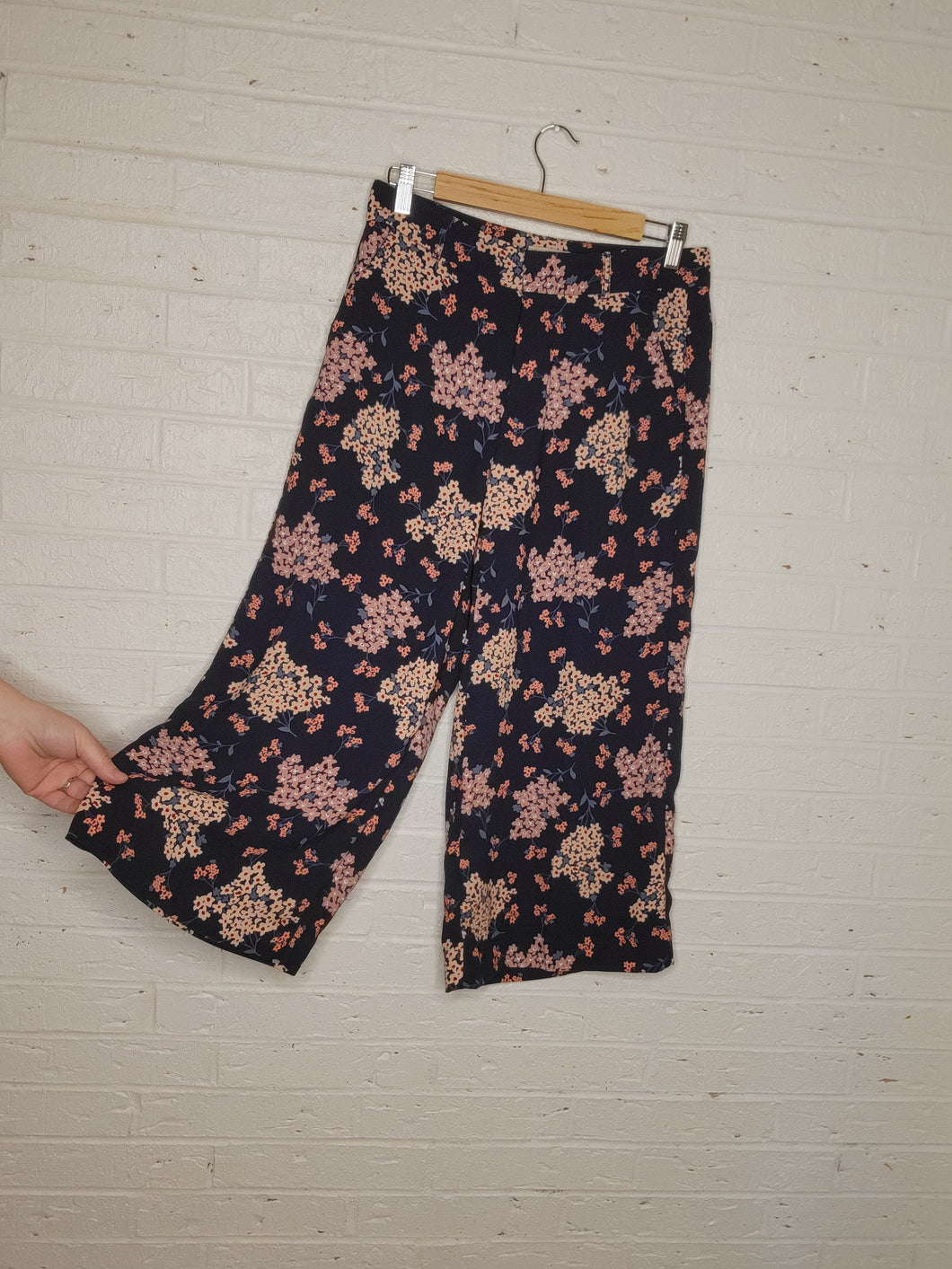 S - Loft Floral Crop Pants