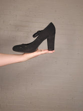 Load image into Gallery viewer, Size 9 - Classic Black Heels
